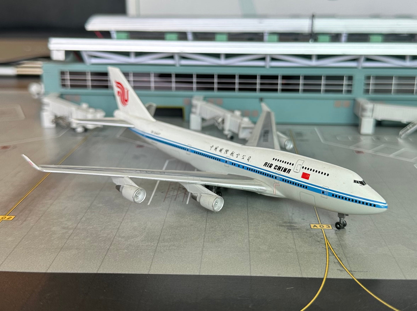 1:400 Air China B747-400 “China Force One” Dragon Wings