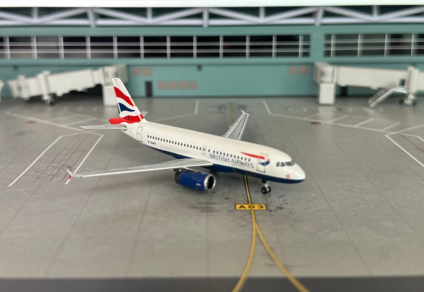 1:400 British Airways A319-100 G-EUPZ Aeroclassics