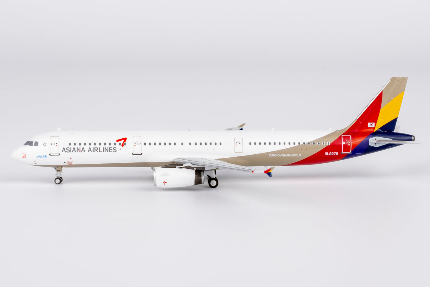 1:400 Asiana Airlines A321-200 HL8279 (new titles) NG Models to