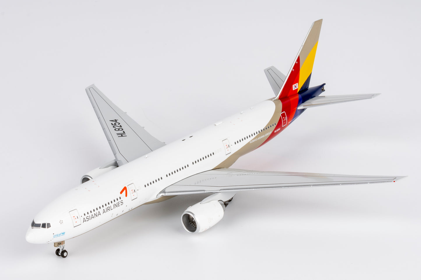 1:400 Asiana Airlines B777-200ER HL8254 NG Models