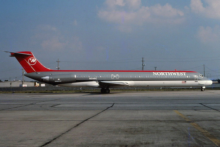 Pre-order 1:400 Northwest MD-82 N314RC Phoenix Models