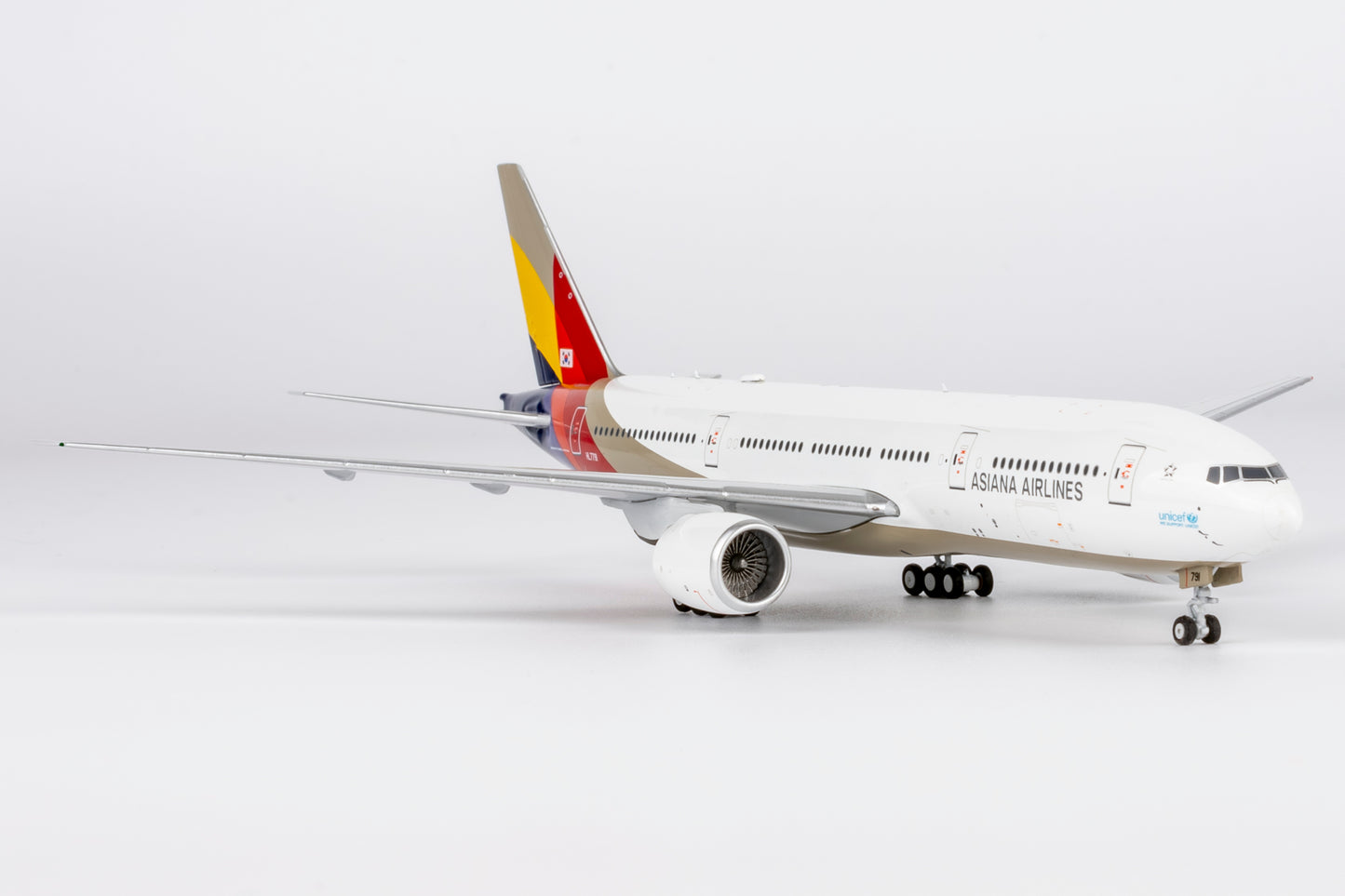 1:400 Asiana Airlines B777-200ER HL7791 NG Models