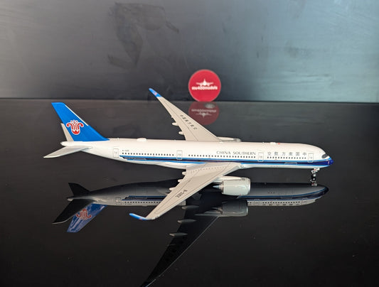 1:400 China Southern Airlines A350-900 B-32EE Aviation 400