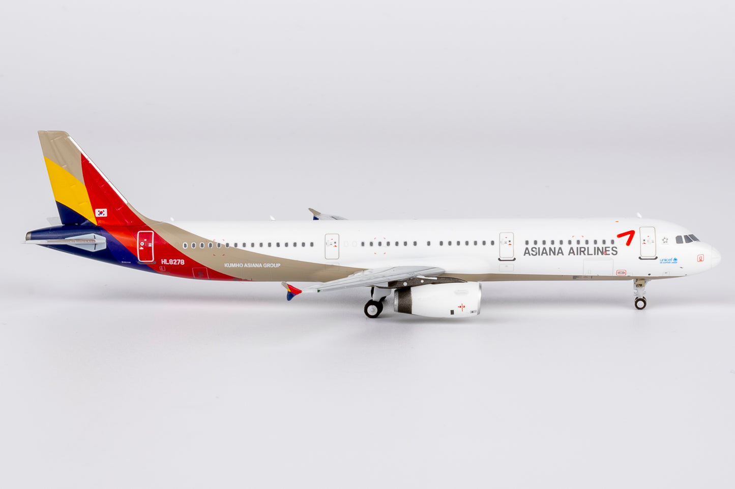 1:400 Asiana Airlines A321-200 HL8279 (new titles) NG Models to