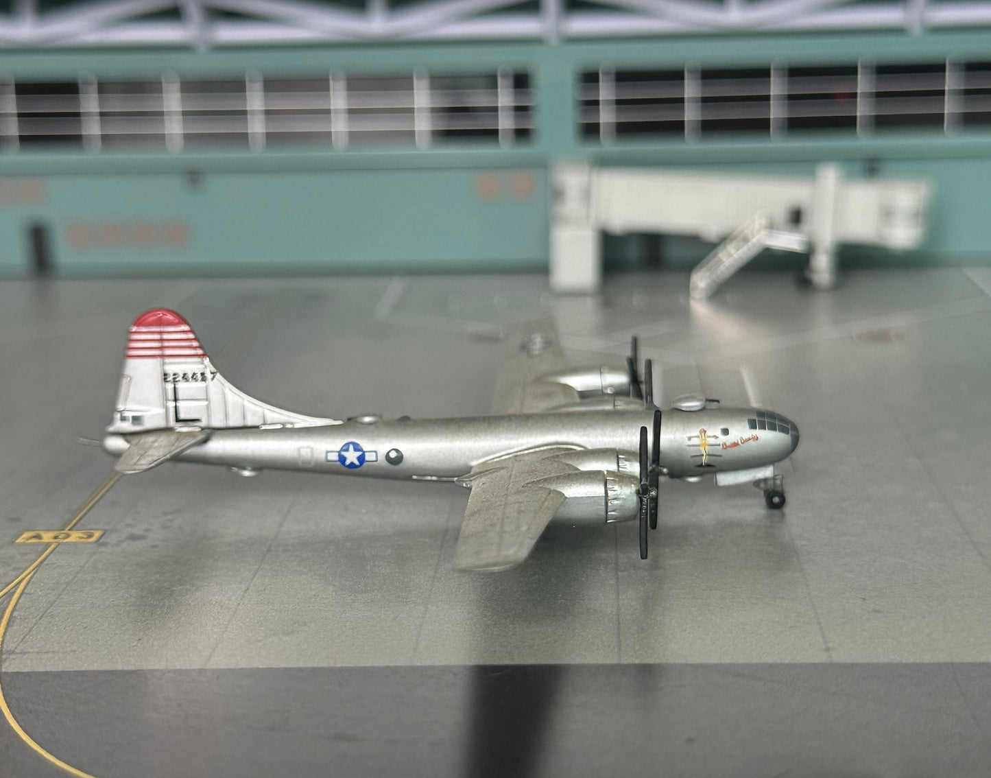 1:400 USAF B-29 Superfortress “25th BS/40th BG Dragon Wings