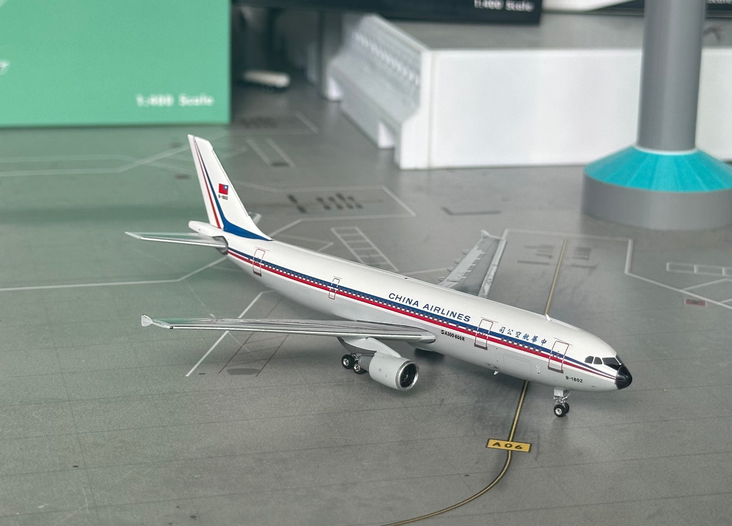1:400 China Airlines A300B4-622R Phoenix Models
