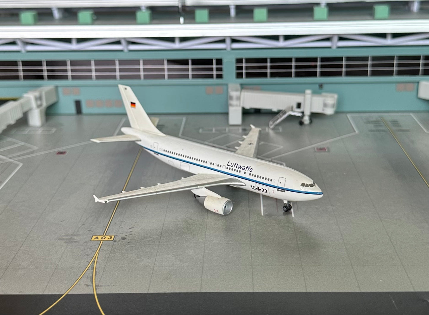 1:400 Luftwaffe A310-300 Herpa Wings