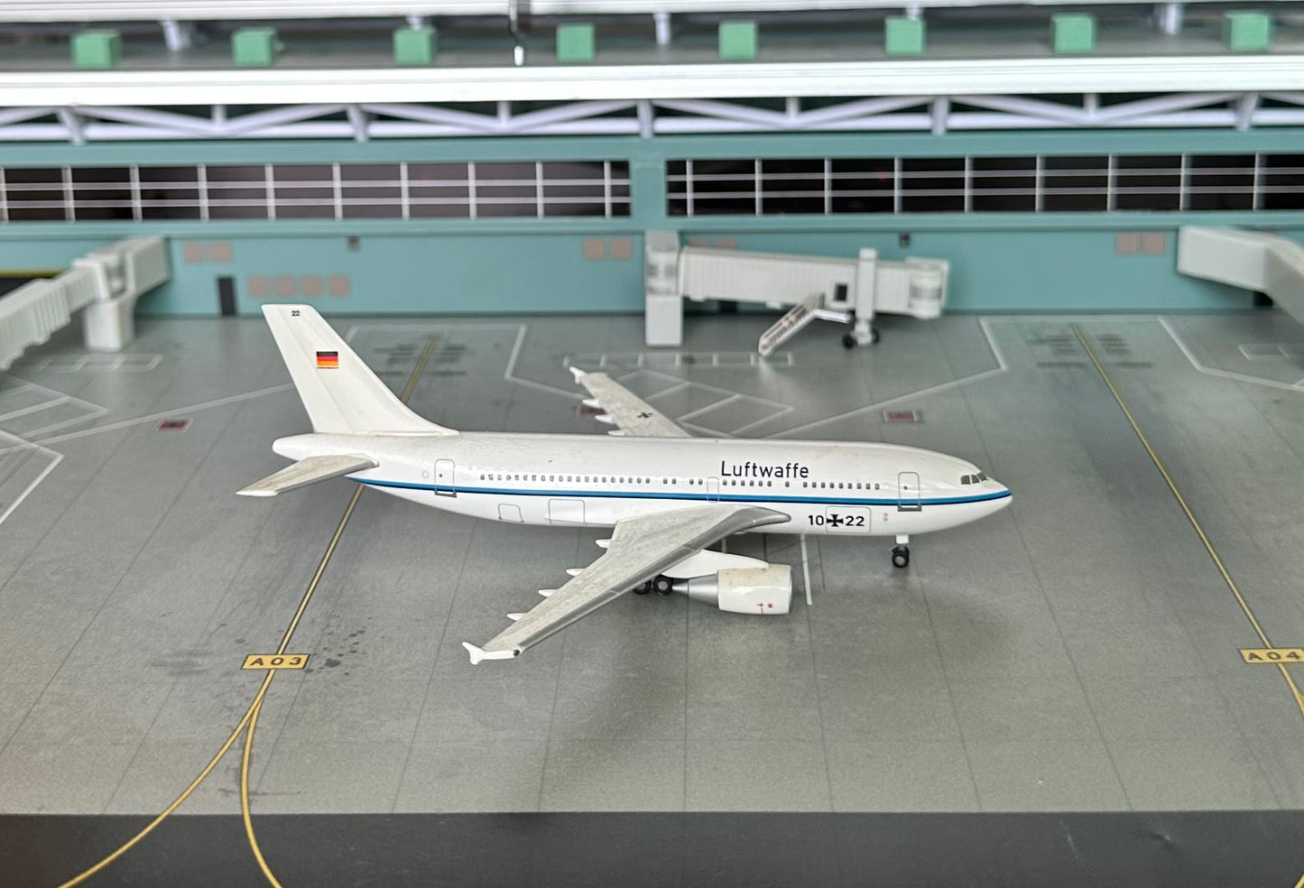 1:400 Luftwaffe A310-300 Herpa Wings