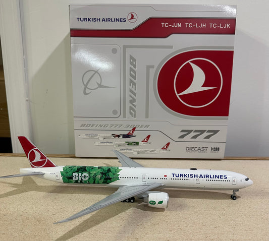 1:200 Turkish Airlines B777-300ER “Bio Fuel” JC Wings