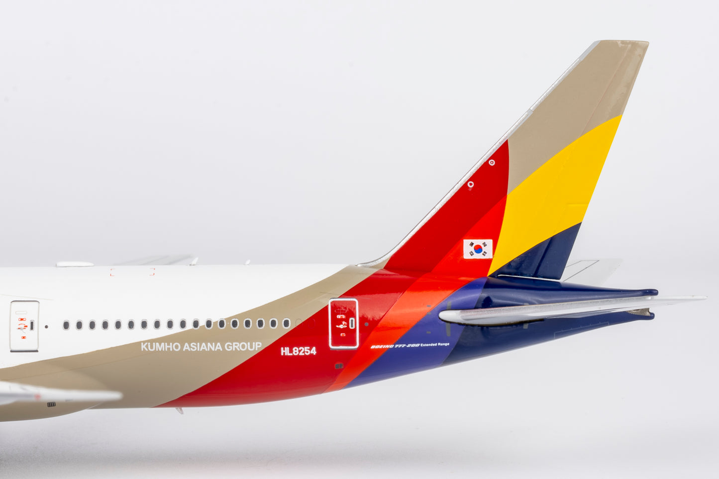 1:400 Asiana Airlines B777-200ER HL8254 NG Models