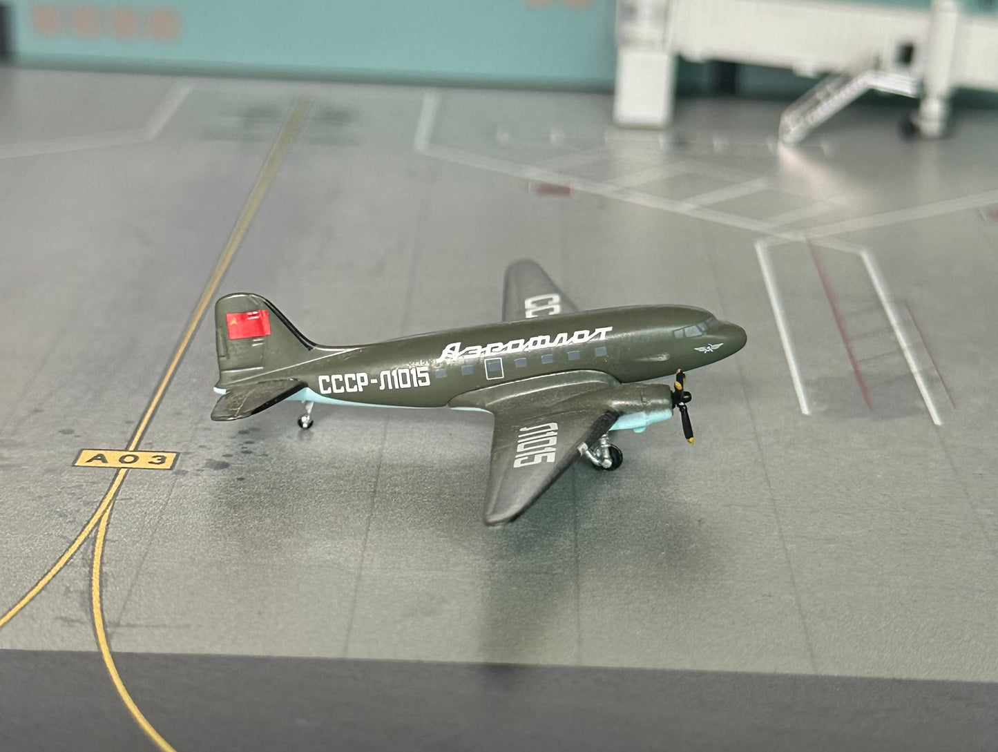 RARE* 1:400 Aeroflot Lisunov Li-2 Aeroclassics