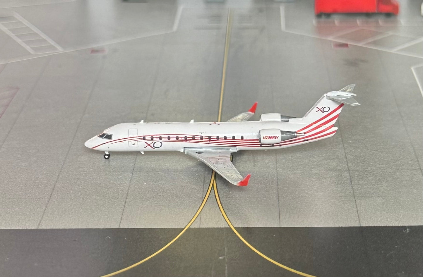 1:400 XO Jet CRJ-200 3D Design Deck