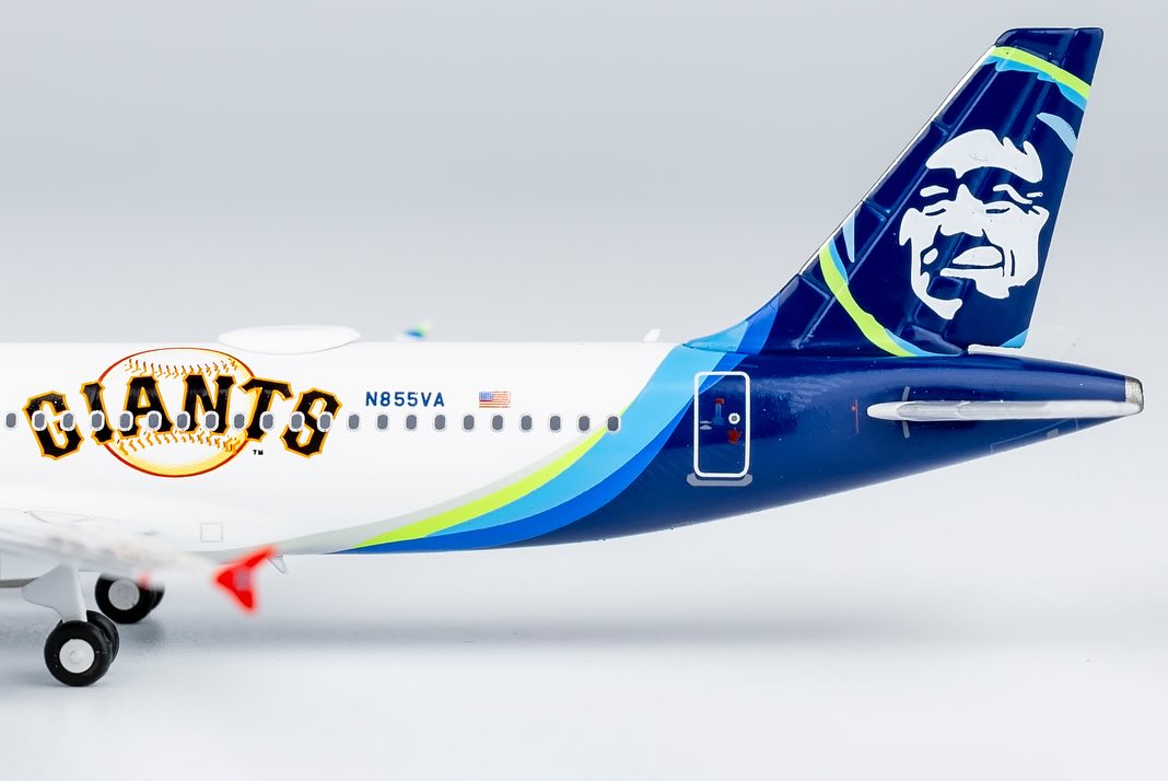 One left* 1:400 Alaska Airlines A320-200 (GIANTS) NG Models