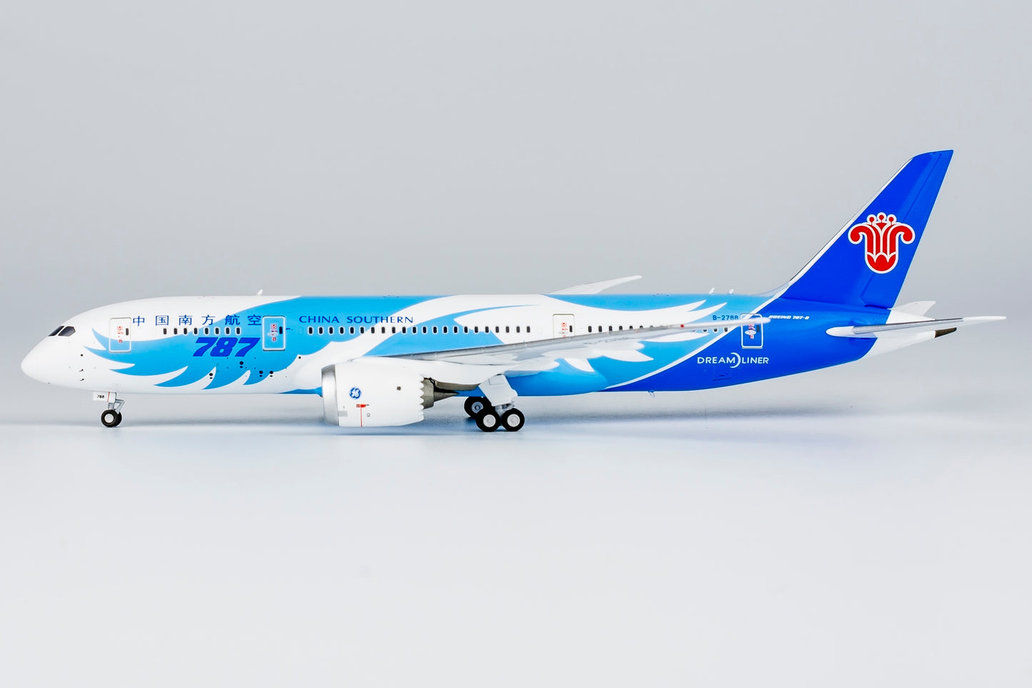 1:400 China Southern Airlines B787-8 Dreamliner B-2788 "PW Engines" NG Models