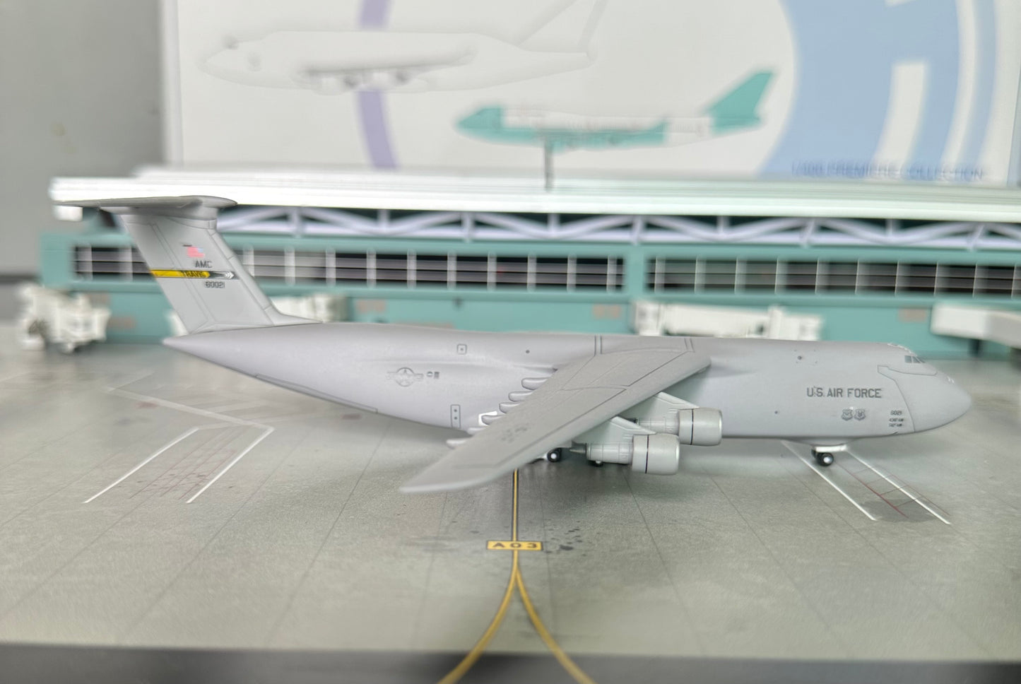 1:400 USAF Boeing C-5A Galaxy “436th AW” Dragon Wings