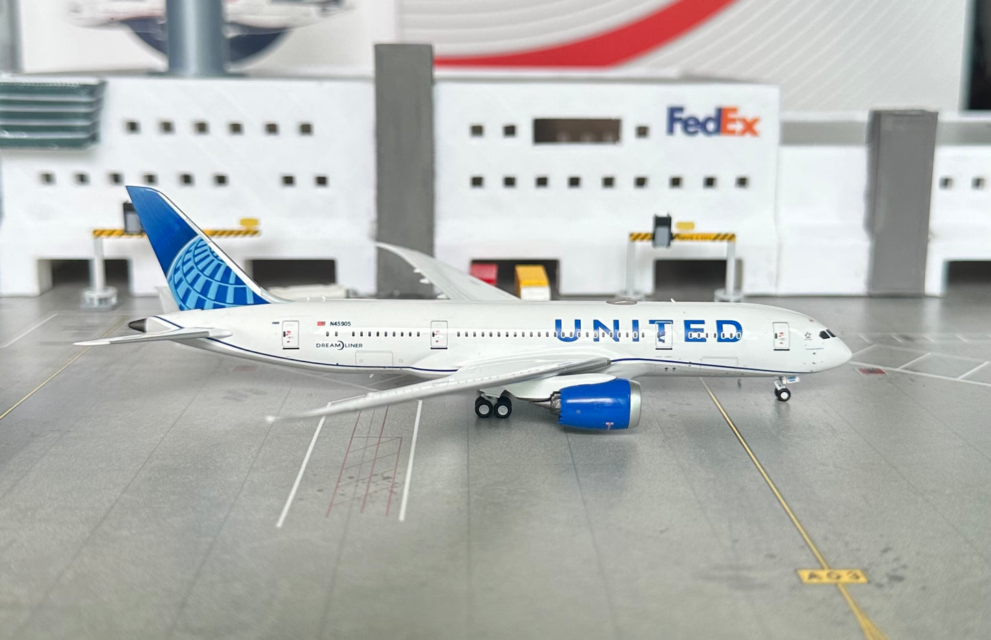 1:400 United Airlines B787-8 Dreamliner N45905 NG Models