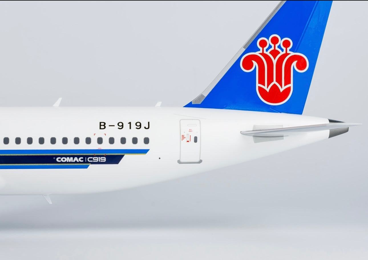 1:100 China Southern Airlines Comac C919 NG Models