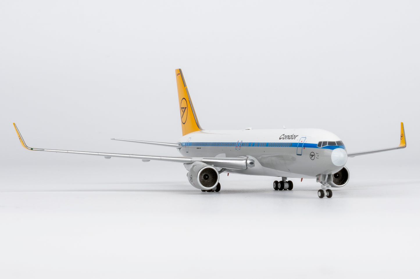 1:400 Condor B767-300ER D-ABUM White Nose cone NG Models
