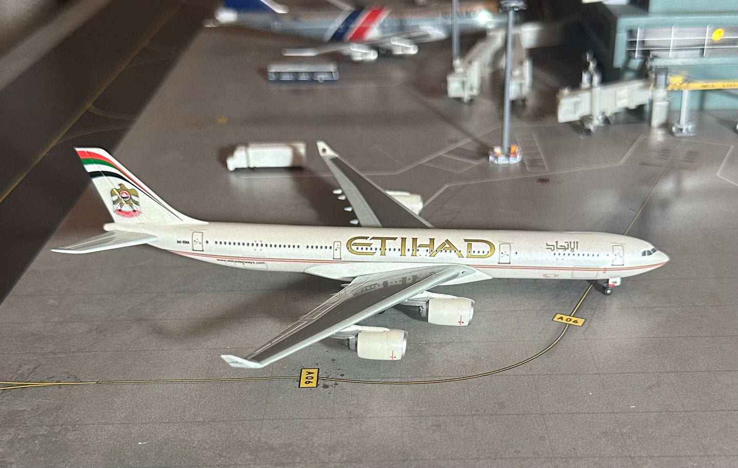 1:400 Etihad A340-500 Dragon Wings