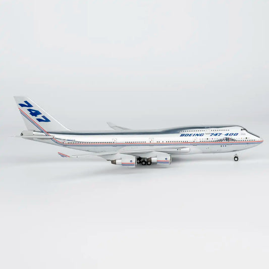 1:400 Boeing Corporation B747-400 “House Colors” NG Models