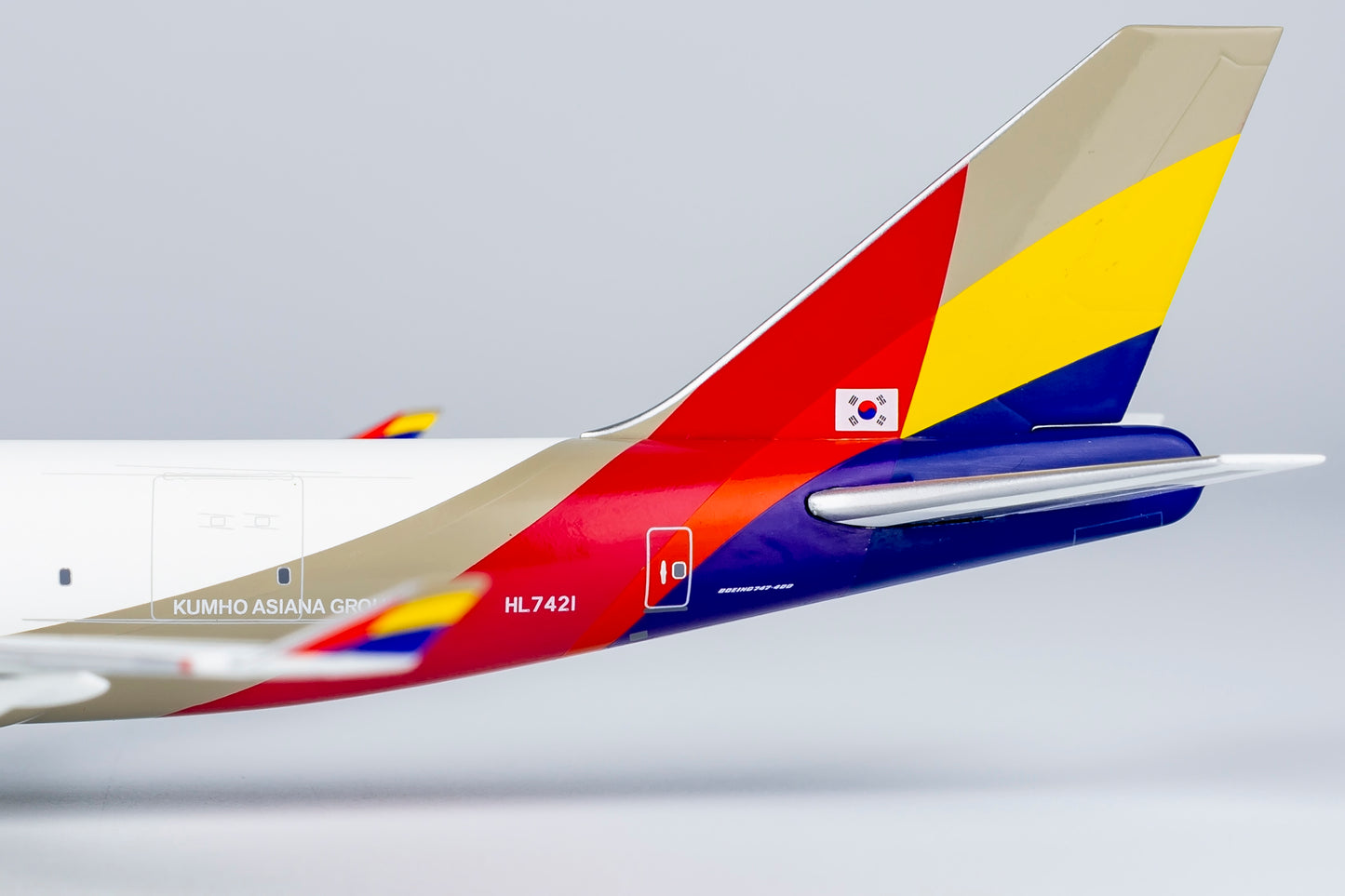 1:400 Asiana Airlines 747-400BDSF HL7421 NG LITE