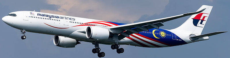 Pre-order 1:400 Malaysia Airlines A330-900 Aviation 400