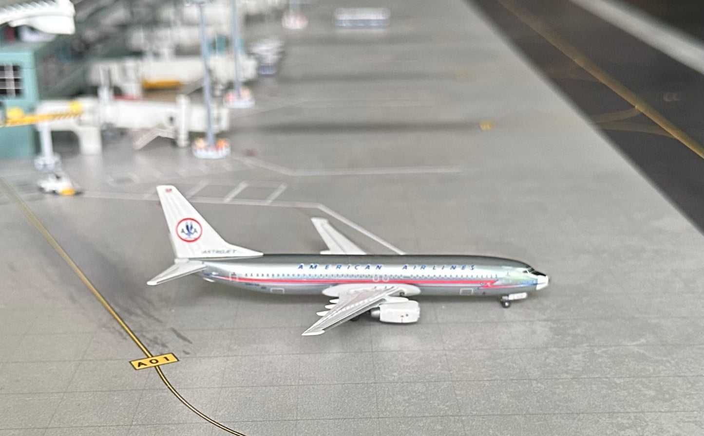 1:400 American Airlines B737-800 Retro Dragon Wings