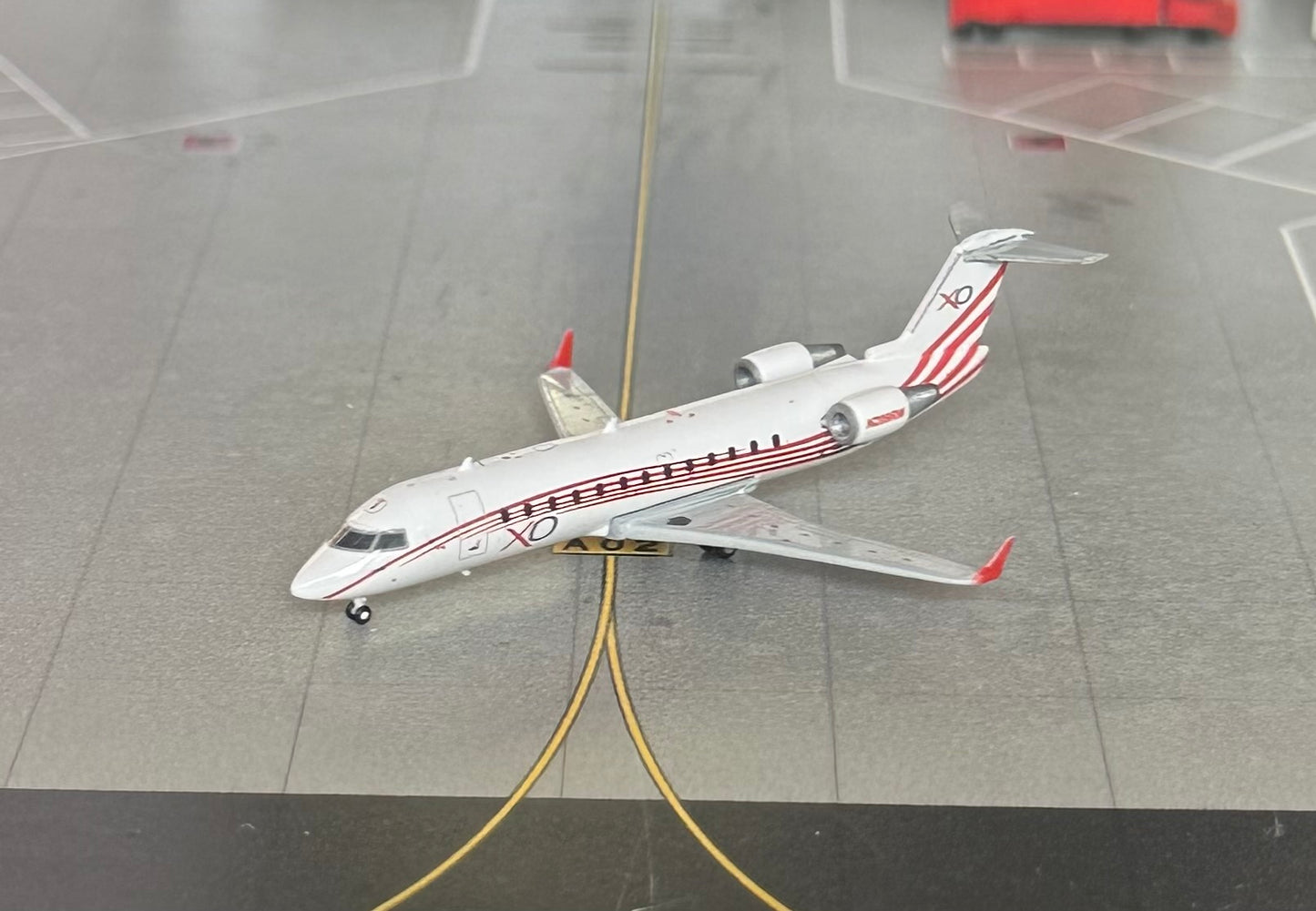 1:400 XO Jet CRJ-200 3D Design Deck