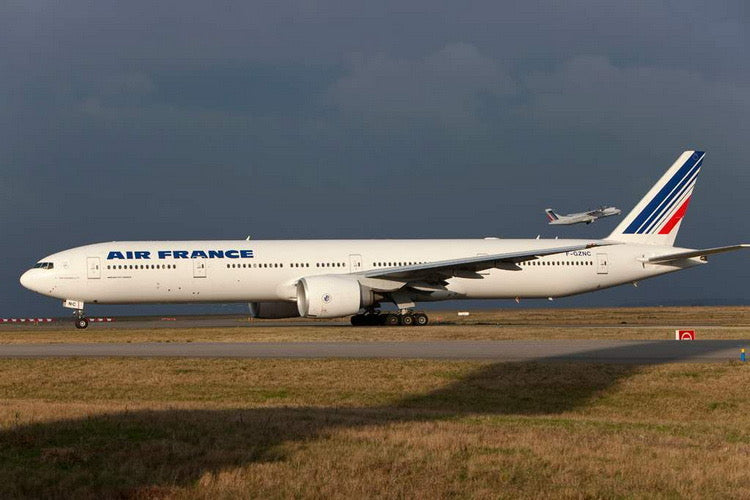 Pre-order 1:400 Air France B777-300ER Phoenix Models