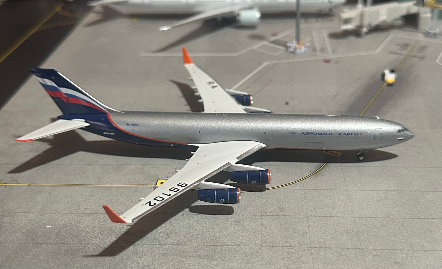 1:400 Aeroflot Cargo IL-96-400 Phoenix Models
