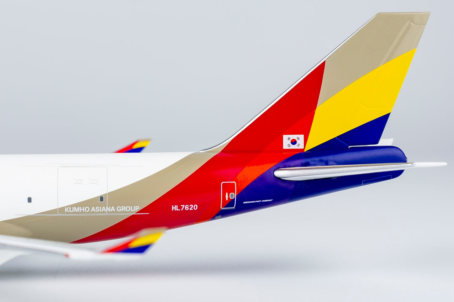 1:400 Asiana Cargo 747-400BDSF HL7620 NG LITE