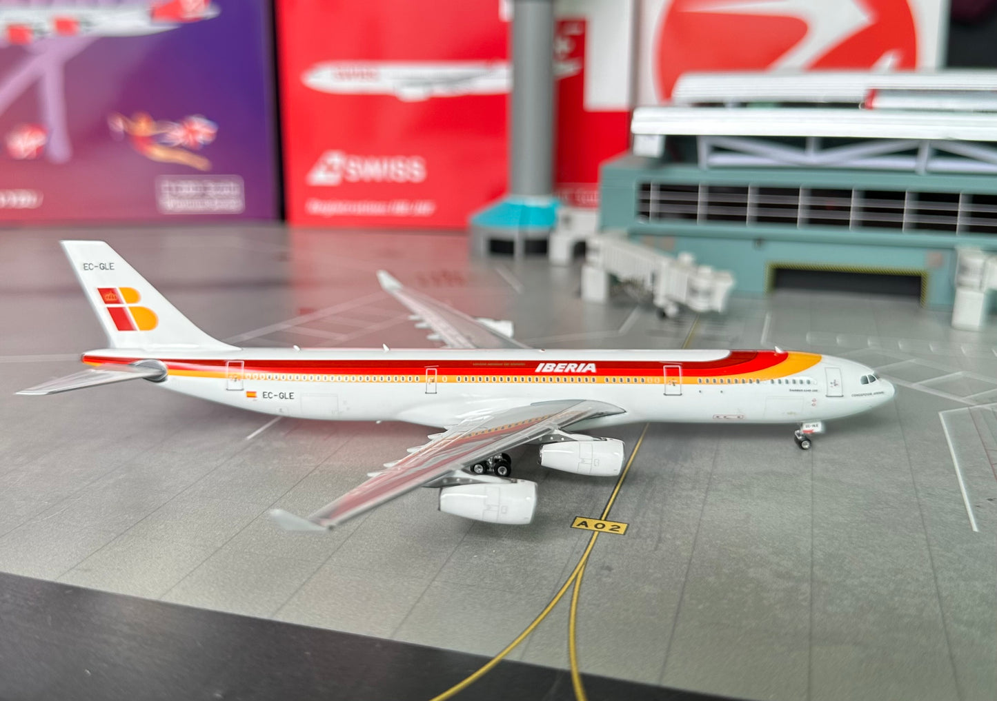 1:400 Iberia A340-300 Phoenix Models