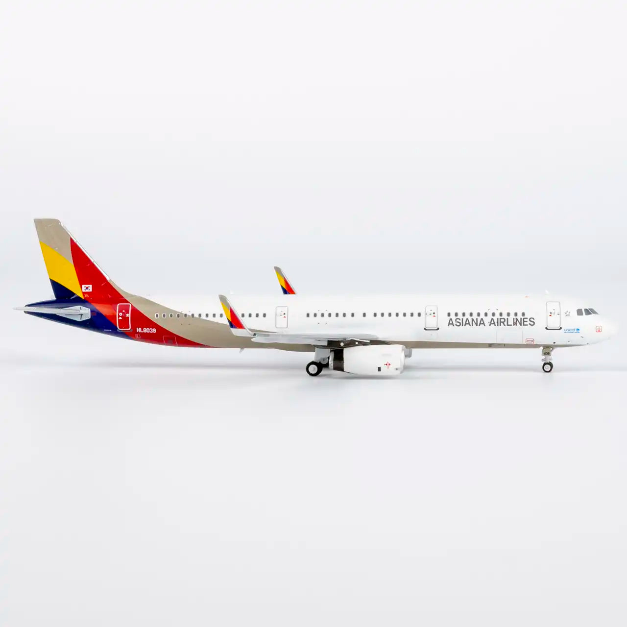 1:400 Asiana Airlines A321-200 HL8038 NG Models