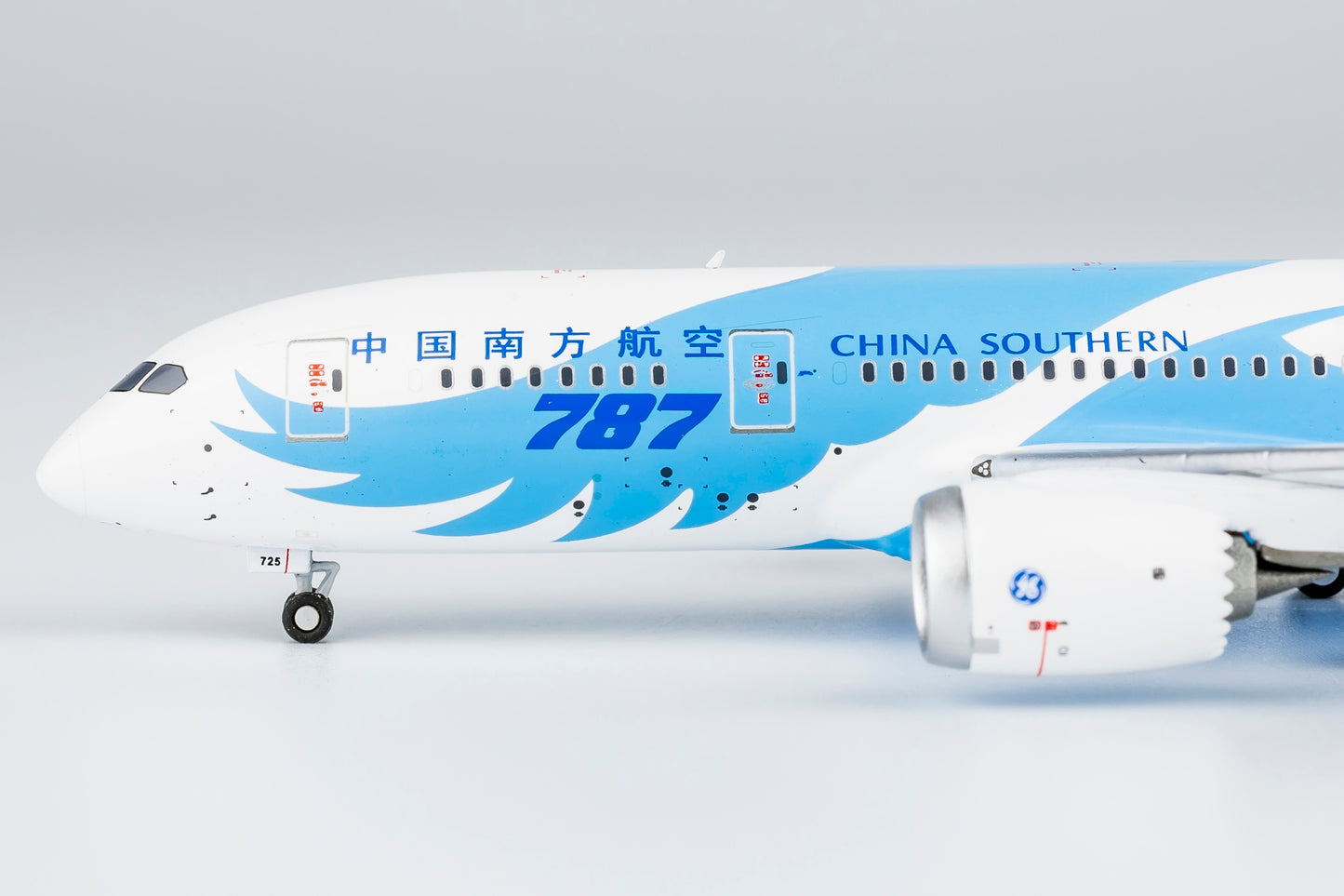 1:400 China Southern Airlines B787-8 Dreamliner B-2725 "Rolls Royce Engines" NG Models