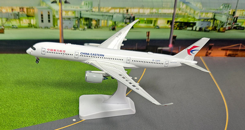 Pre-order 1:400 China Eastern Airlines A350-900 B-32FP Aviation 400