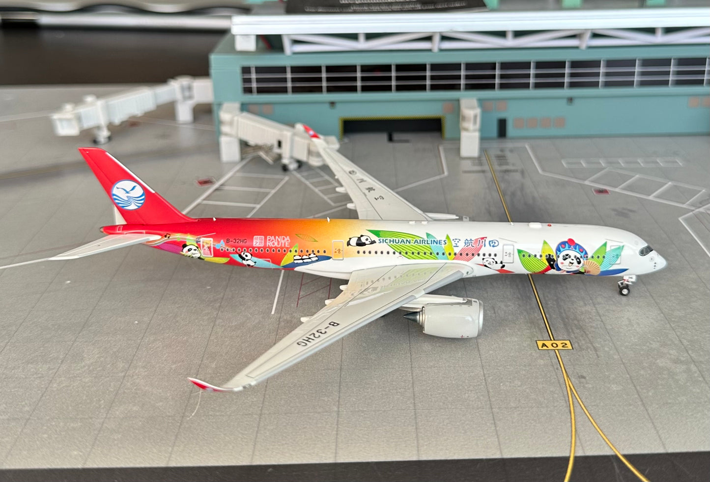 1:400 Sichuan Airlines A350-941 detachable gear Aviation 400