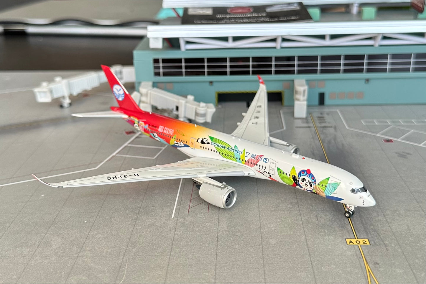 1:400 Sichuan Airlines A350-941 detachable gear Aviation 400