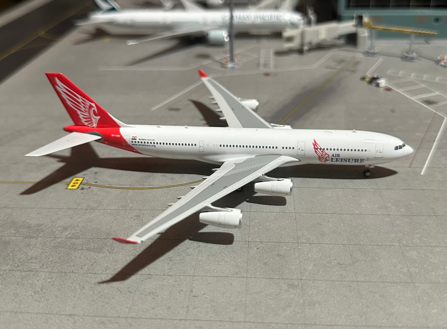 1:400 Air Leisure A340-200 Phoenix Models