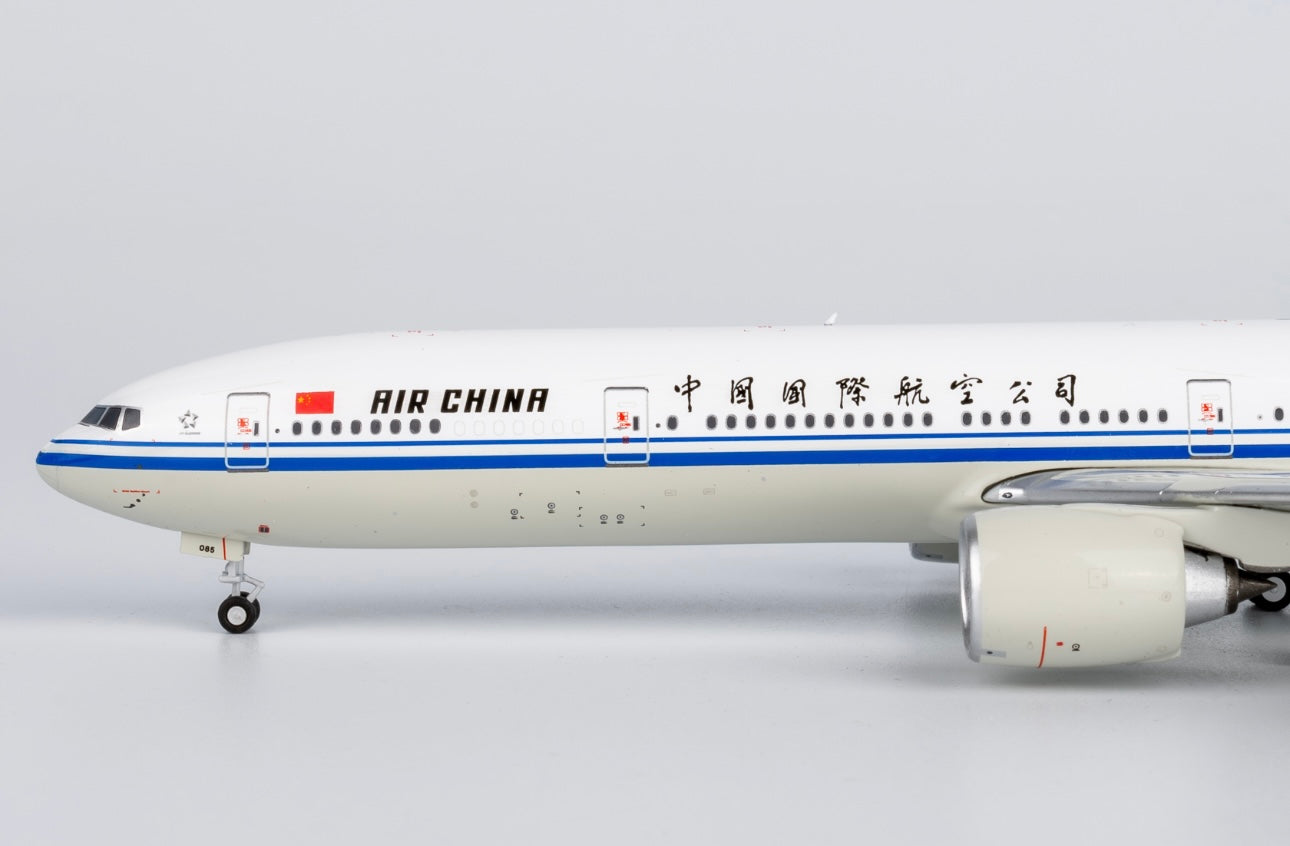 1:400 Air China B777-300ER B-2085 “Dream Pursuer” NG Models