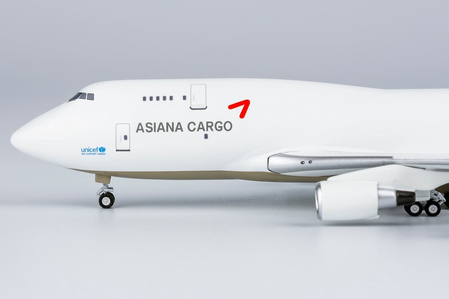 1:400 Asiana Cargo 747-400BDSF HL7620 NG LITE