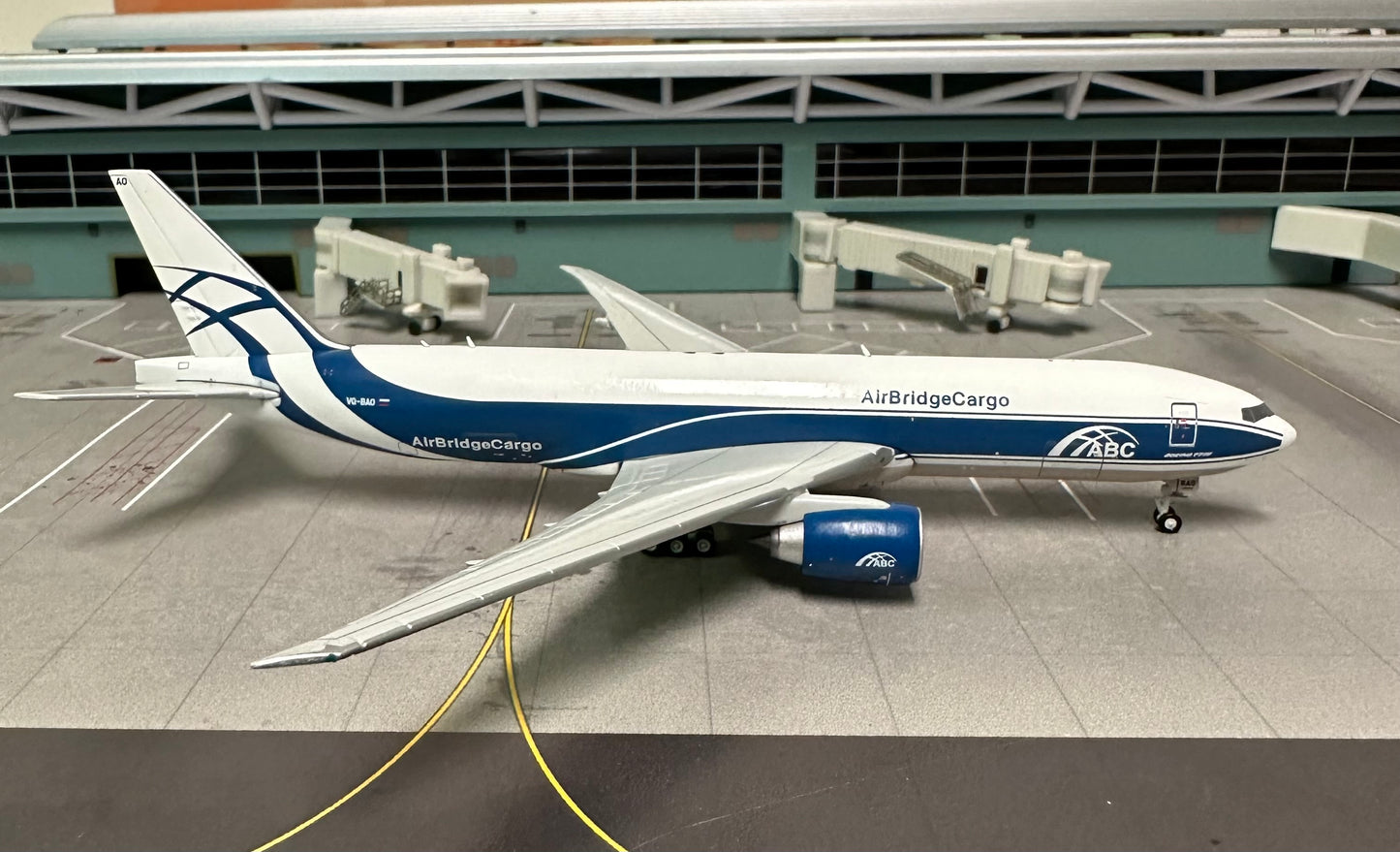 1:400 AirBridge Cargo B777-200F Gemini Jets