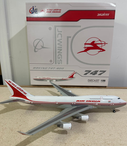 1:200 Air India B747-400 “Polished” JC Wings