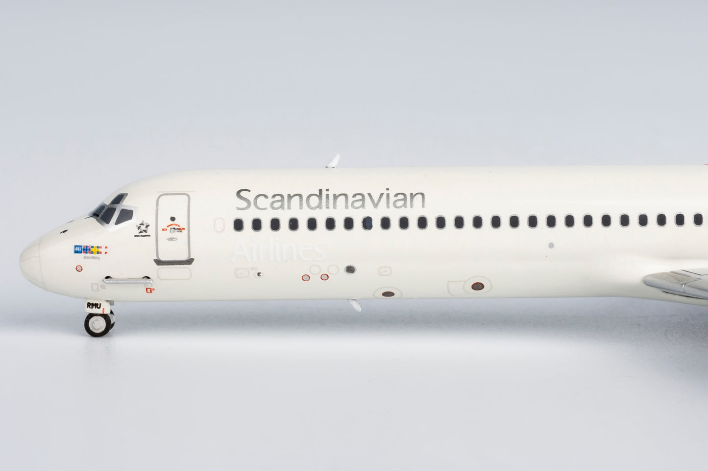1:400 SAS Scandinavian MD-87 (DC-9-87) “Grim Viking” NG Models.