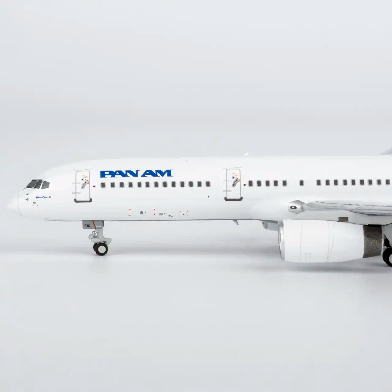 1:400 Icelandair B757-200 ”Criterion Travel's Pan Am livery” NG Models