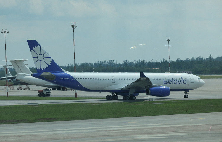 Pre-order 1:400 Belavia A330-200 Phoenix Models