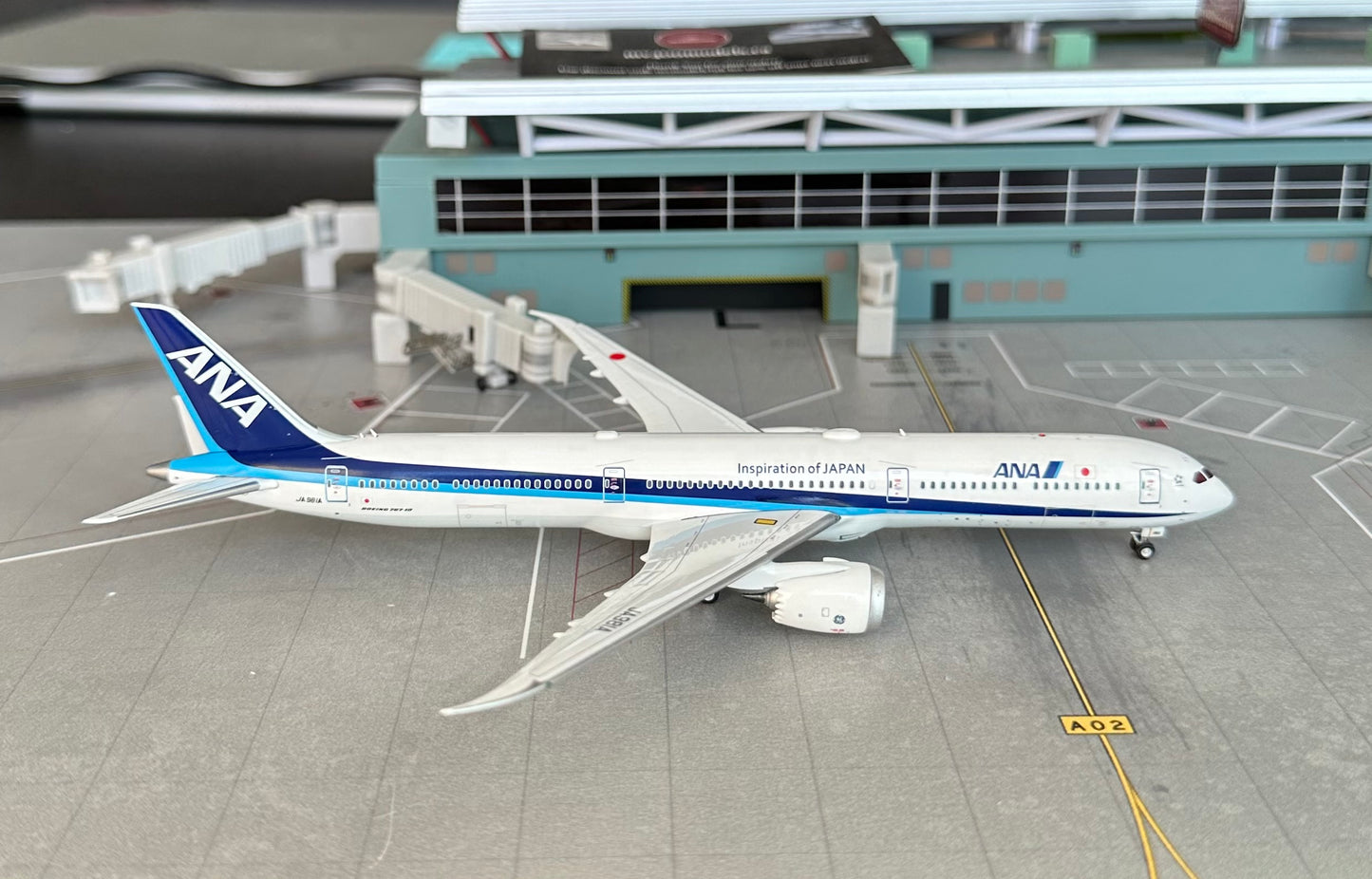 1:400 JA981A All Nippon Airways B787-10 Dreamliner New magnetic detachable landing gear Aviation 400