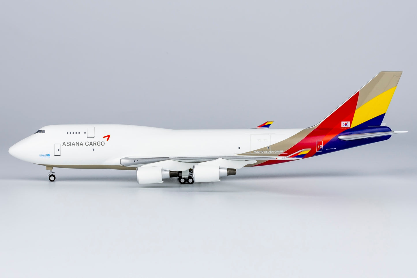 1:400 Asiana Airlines 747-400BDSF HL7421 NG LITE
