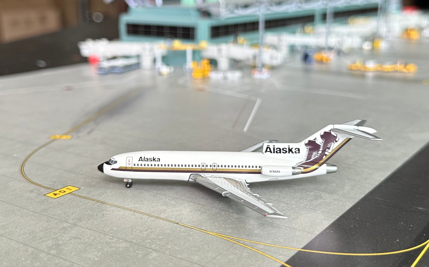 1:400 Alaska Airlines B727-100 AeroClassics