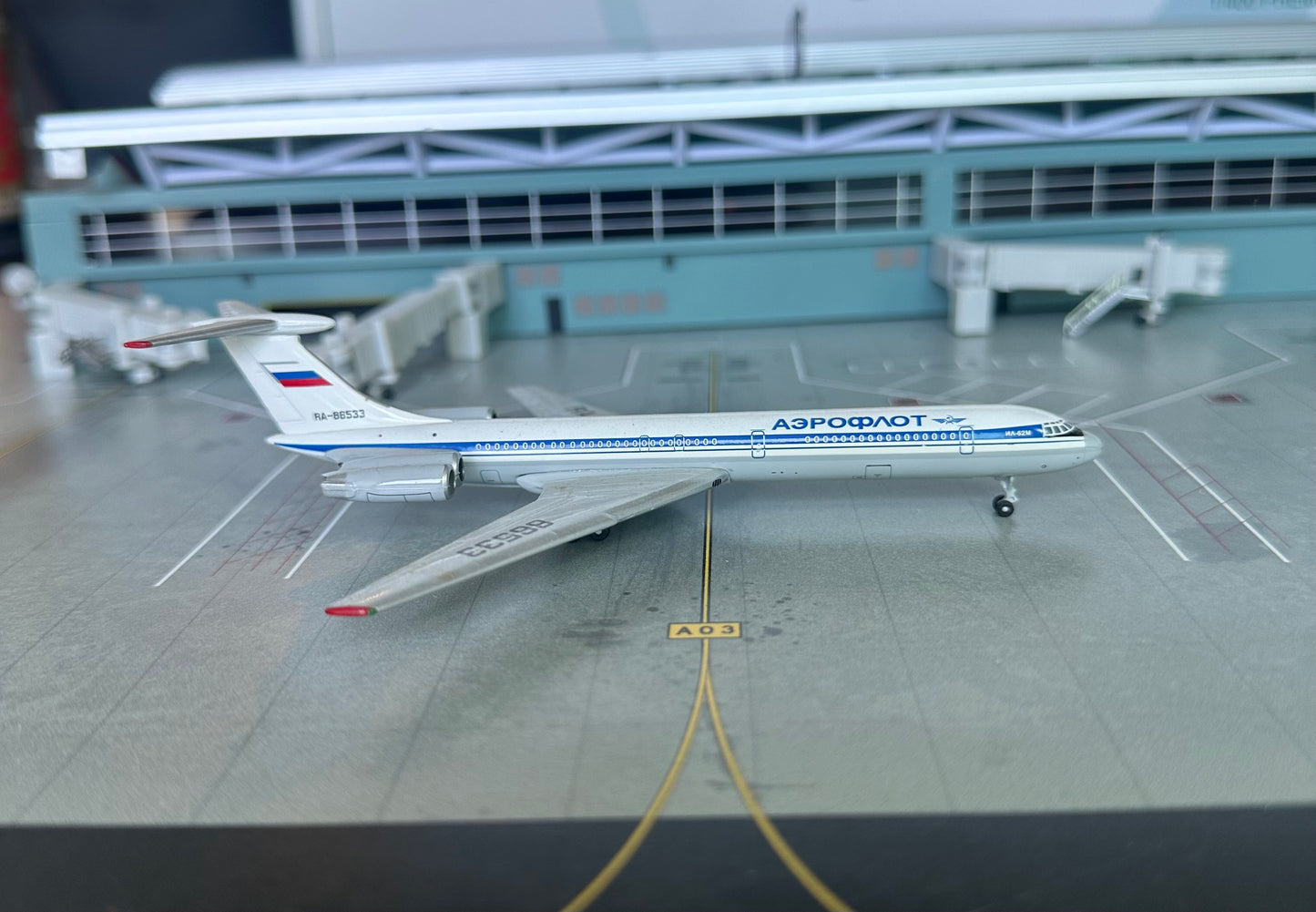 1:400 Aeroflot Illyushin IL-62M Gemini Jets