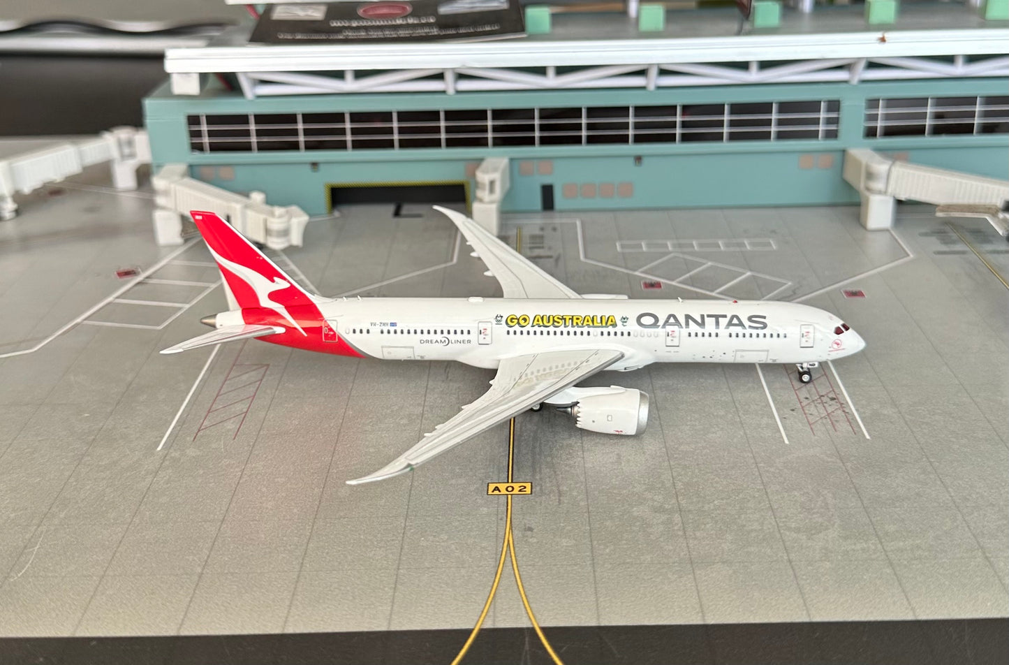 1:400 Qantas B787-9 Dreamliner "Go Australia" New magnetic detachable landing gear Aviation 400
